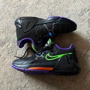 LeBron youth basketball shoes